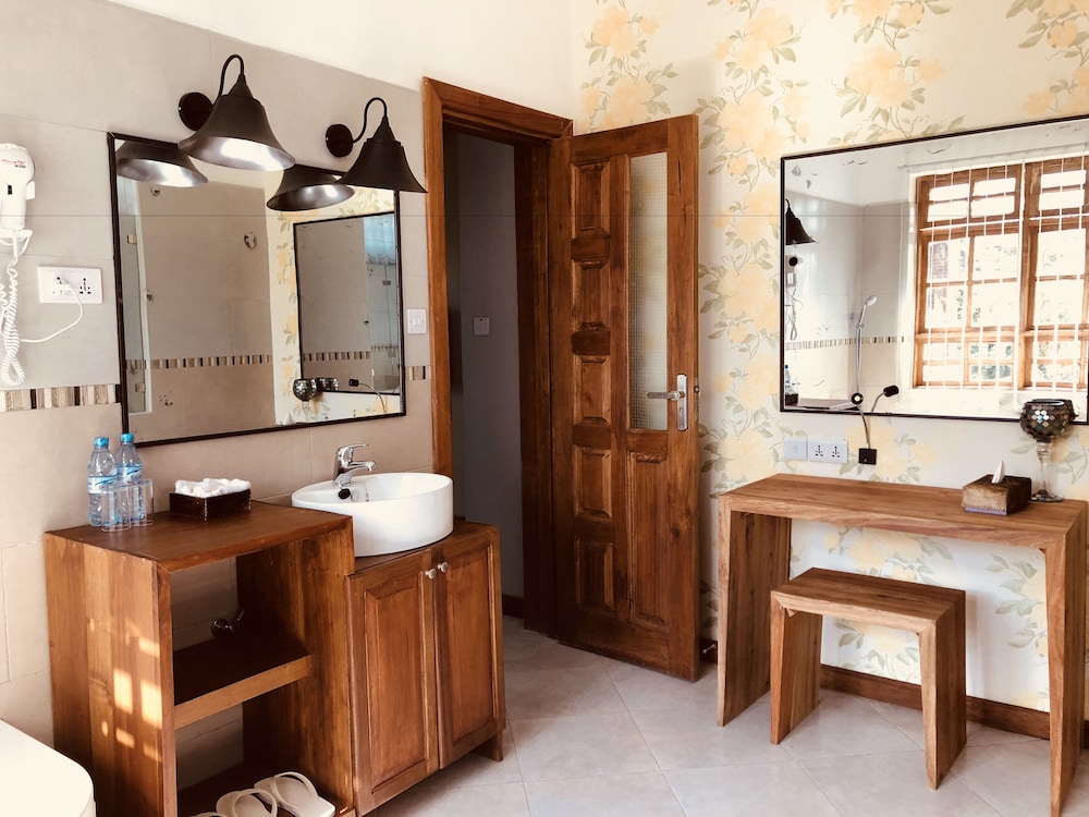 Executive Suite, 1 Bedroom, Kitchen, Mountain View