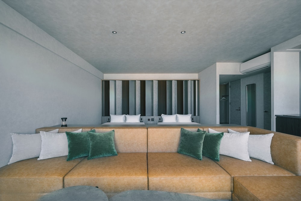 Twin Bed Suite with Jacuzzi, Non Smoking - Photo 2