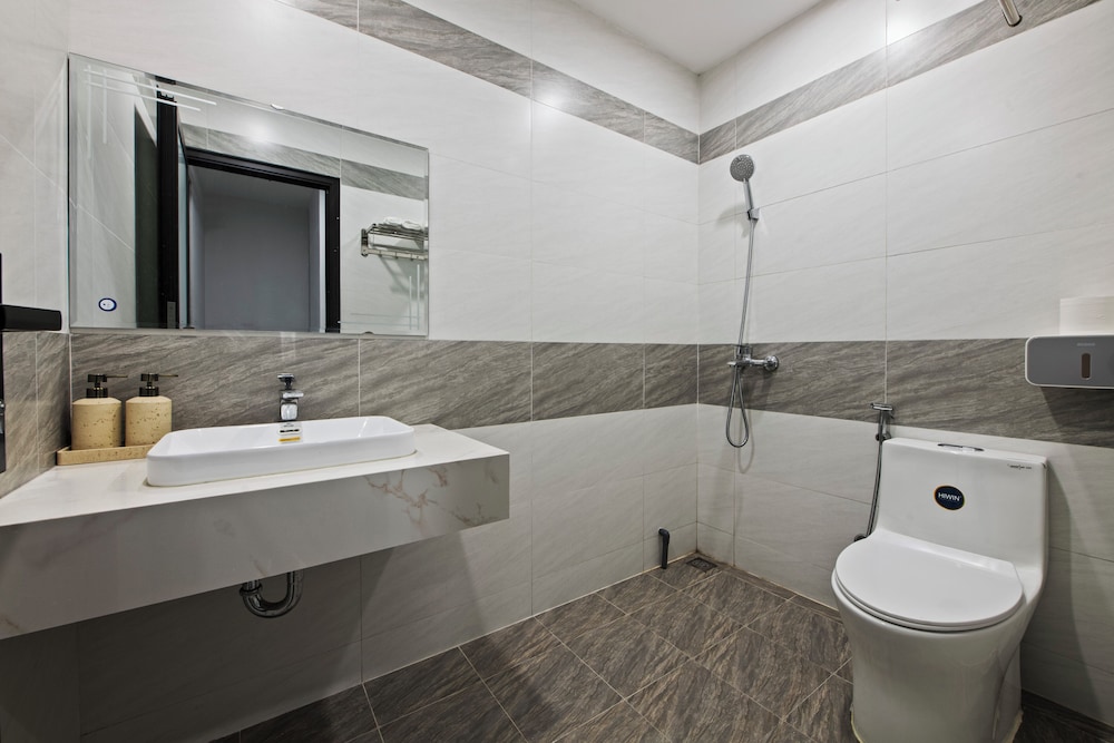 Royal Studio Suite, Balcony photo 2