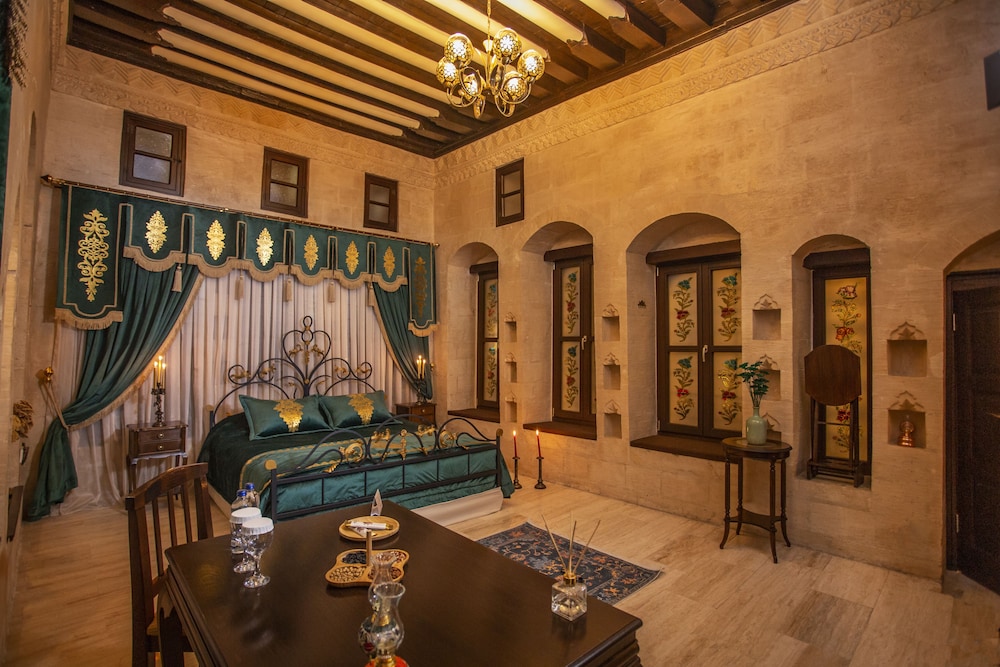 Royal Room photo 1