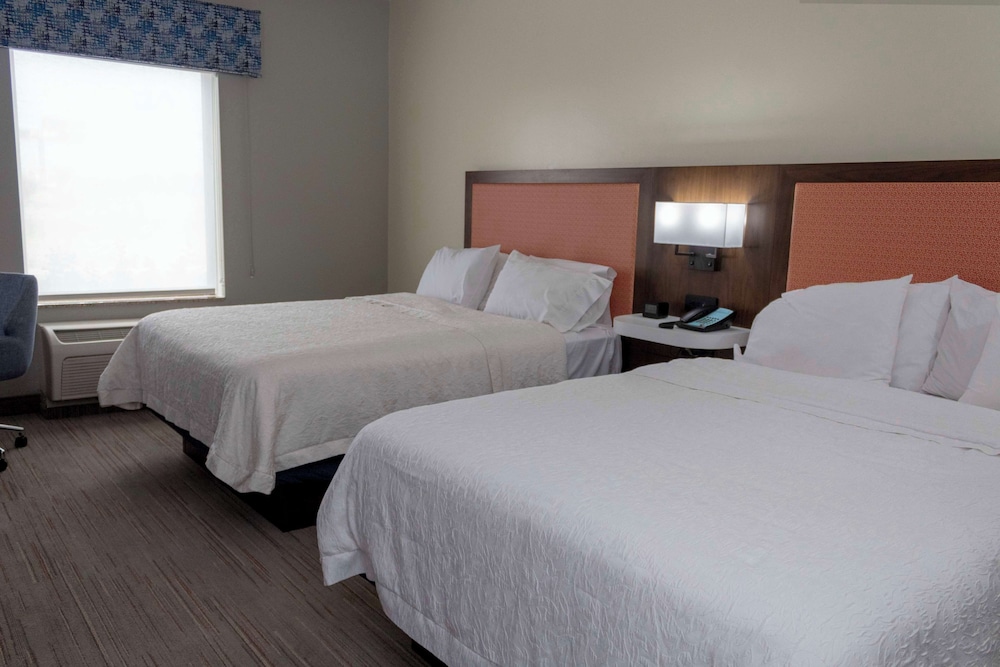Room, 2 Queen Beds, Accessible, Non Smoking - Photo 6