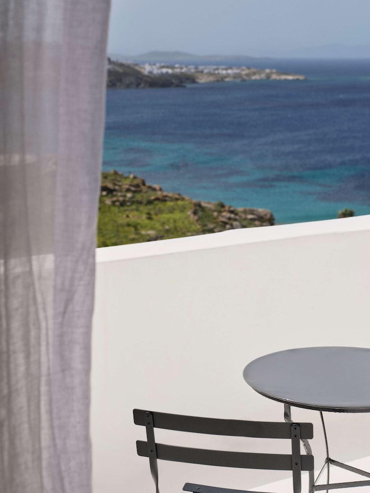 Sunset & Sea View Suite