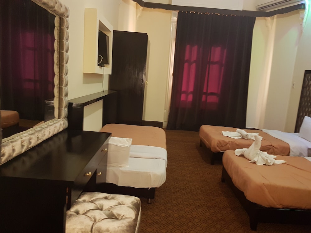 Deluxe Triple Room, 3 Twin Beds, Non Smoking, City View photo 1