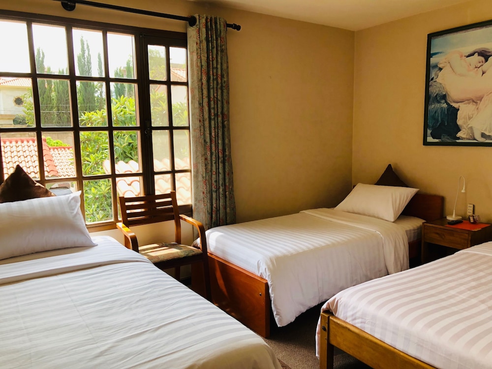 Deluxe Twin Room, Courtyard View