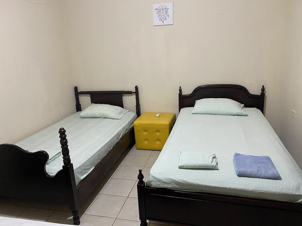 Family Apartment, 2 Bedrooms, Kitchen, Beachside