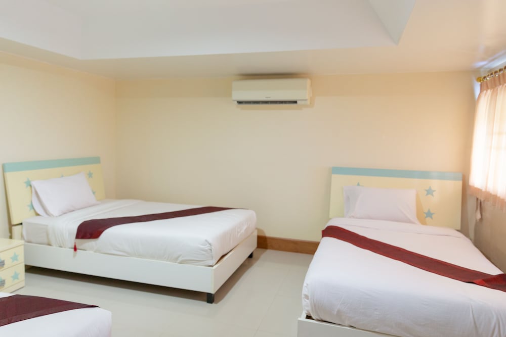 Family Triple Room photo 2