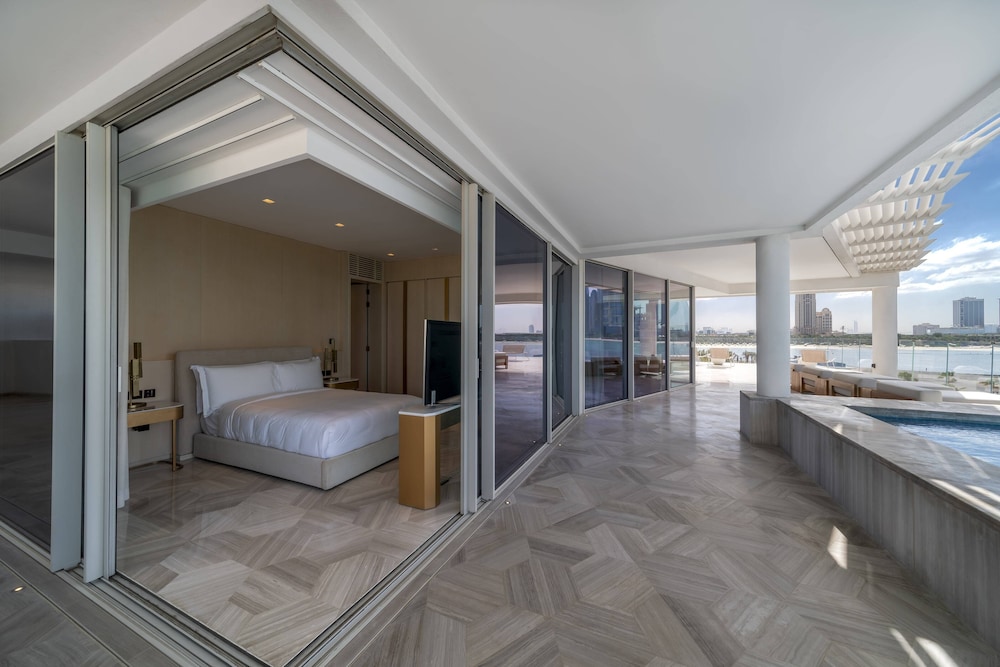 4 BED | XL Terrace Pool Suite thumbnail 5
