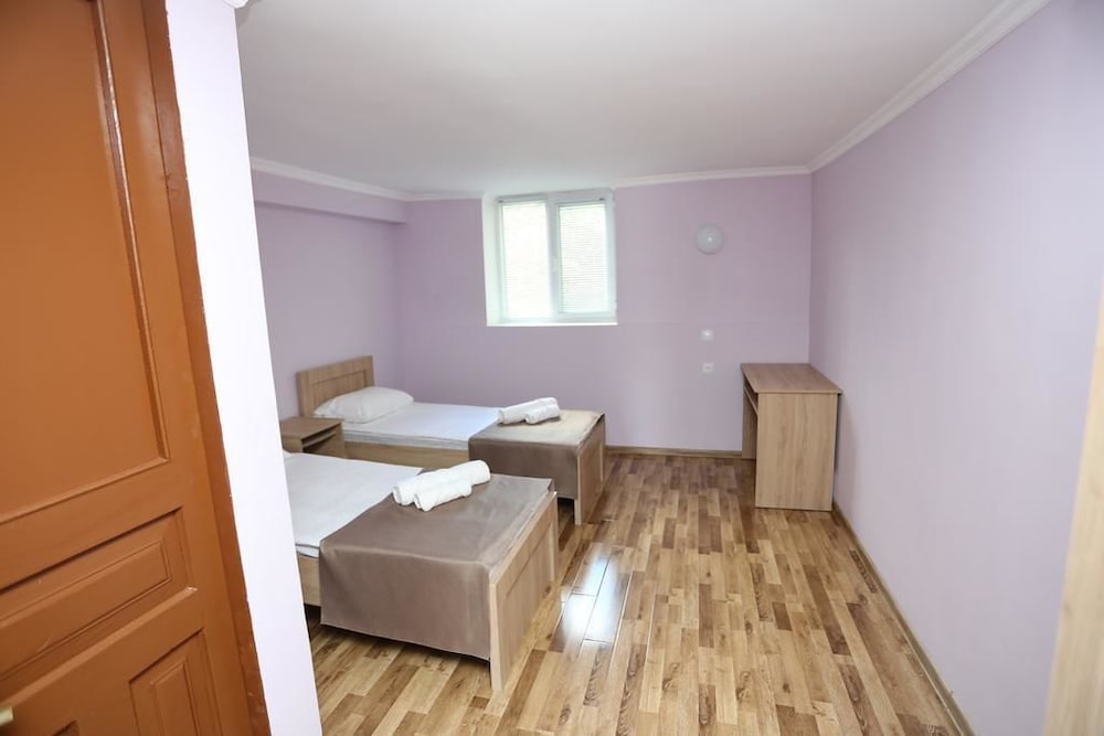 Standard Twin Room, 2 Twin Beds, Non Smoking photo 3