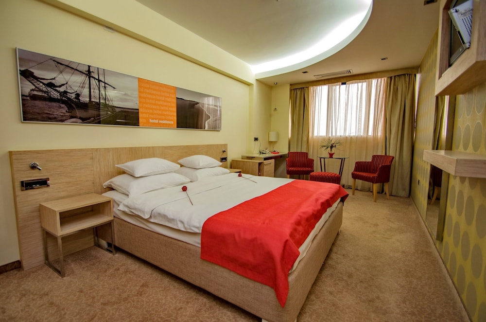 Standard Room, Non Smoking - Photo 2