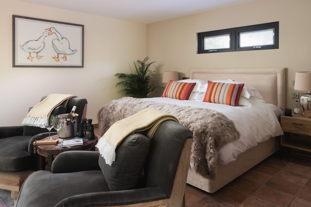 Luxury Cabin, Ensuite, Lake View (Lakeside Lodges) photo 2