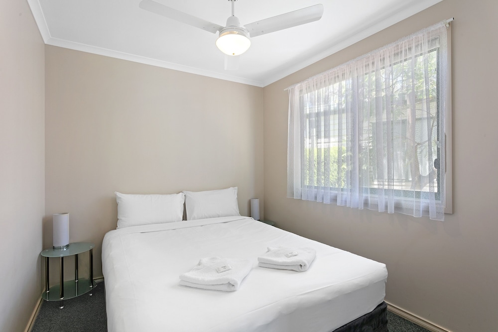 Banksia 2 Bedroom  Cabin photo 2