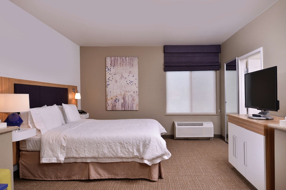 Studio, 1 King Bed, Accessible, Non Smoking - Photo 2