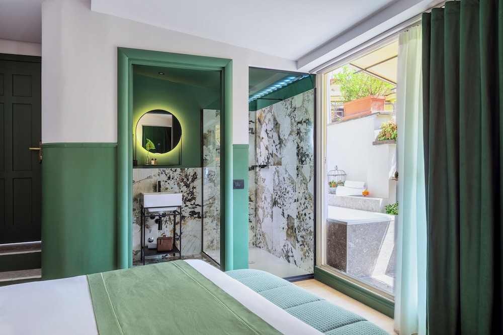 Deluxe Double Room with a balcony in an Annex Building