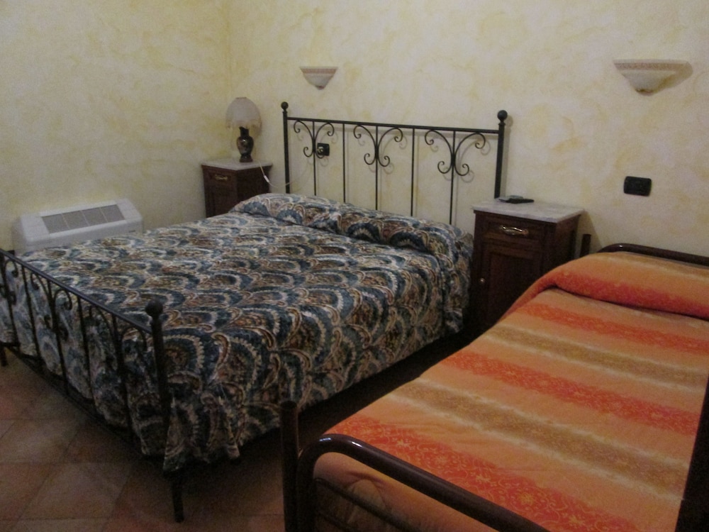 Family Apartment, 1 Bedroom photo 2