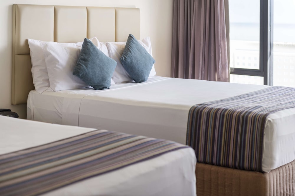 Standard Room, 2 Double Beds - Photo 5