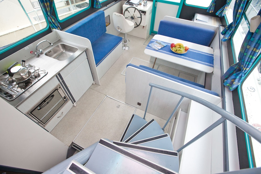 Houseboat Vetus 915 photo 3