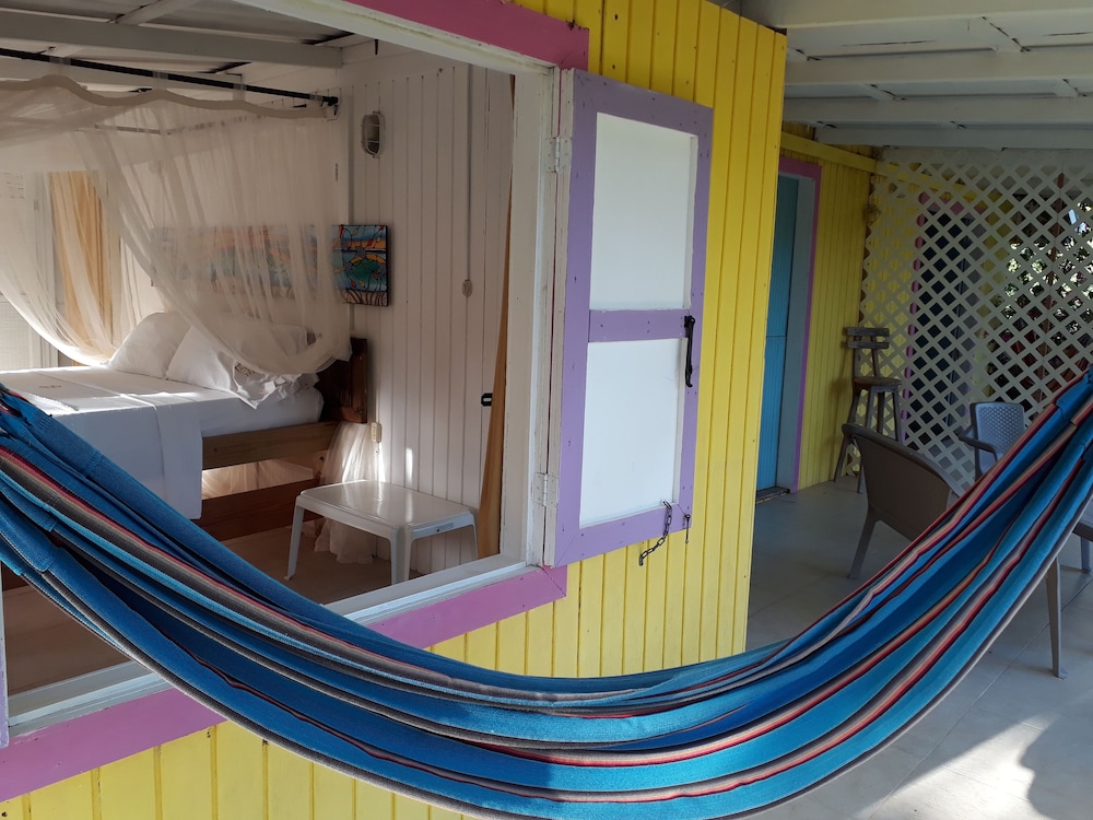 Deluxe Suite, 1 Bedroom, Refrigerator, Pool View