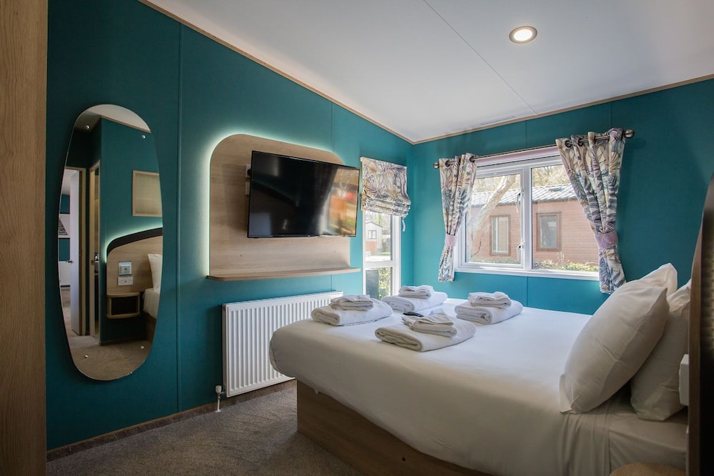 Burst of Blue 7 Berth (5+2) photo 1