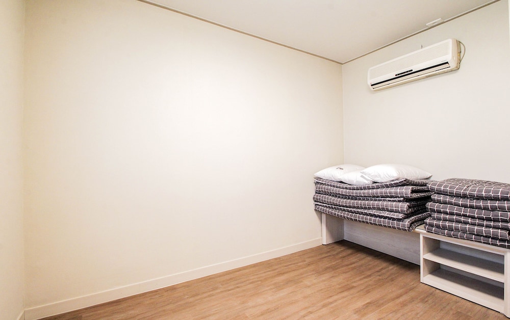 Party Room photo 3