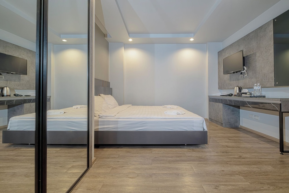 Standard Double Room photo 2