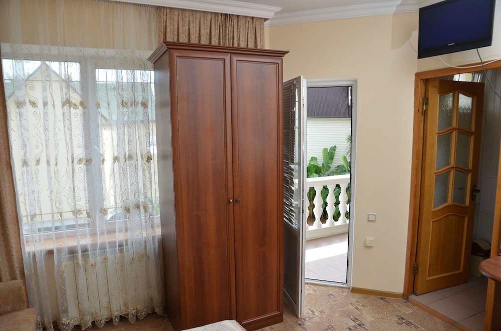 Standard Double or Twin Room photo 3