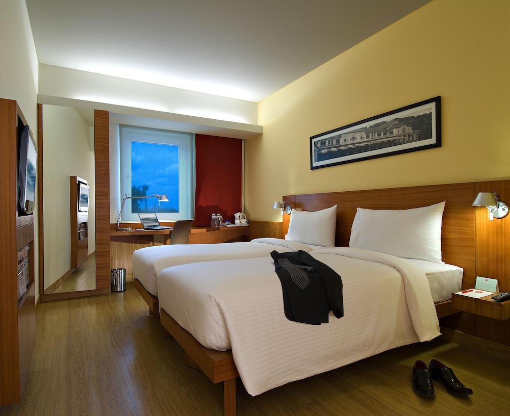 Room, 1 Queen Bed - Photo 3