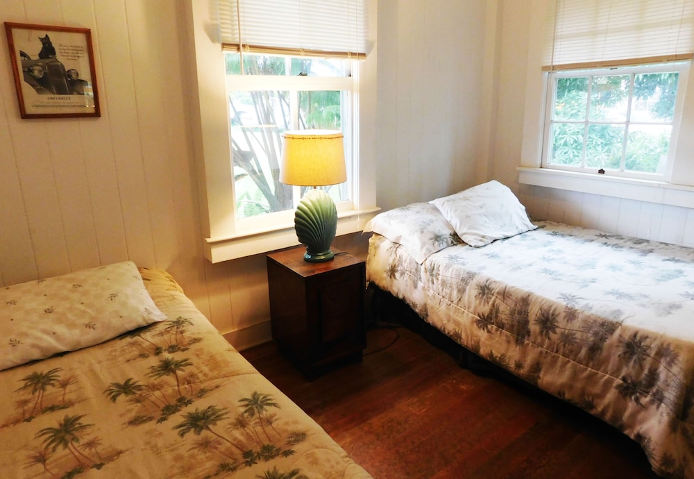 Traditional Cottage, 3 Bedrooms, Kitchen photo 2