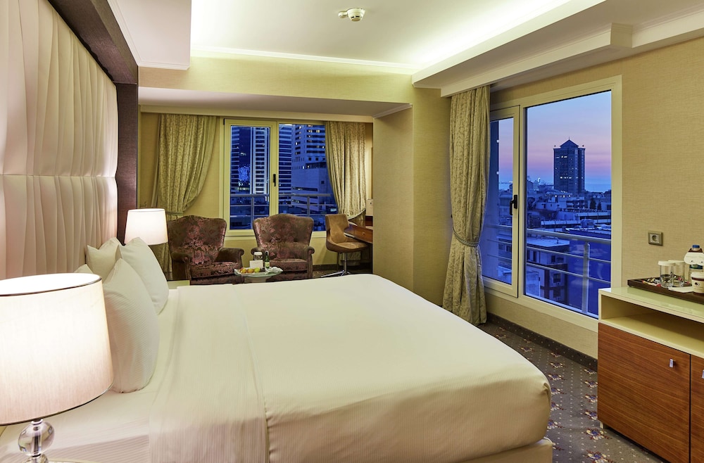 Junior Suite, 1 King Bed