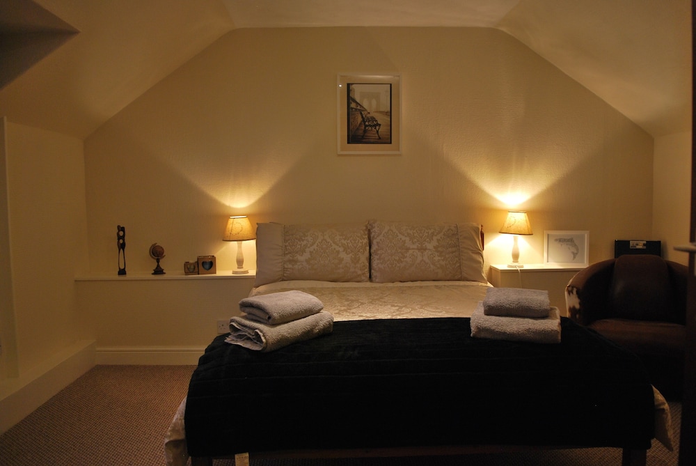 Double Room (Upstairs Room) photo 2