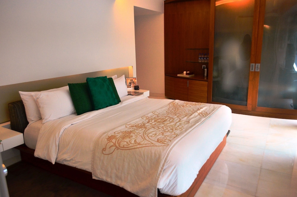 Lake view room - Photo 8