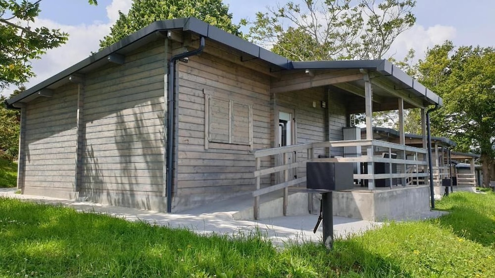Deluxe Bungalow