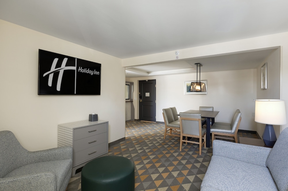 Suite, 1 Bedroom - Photo 7