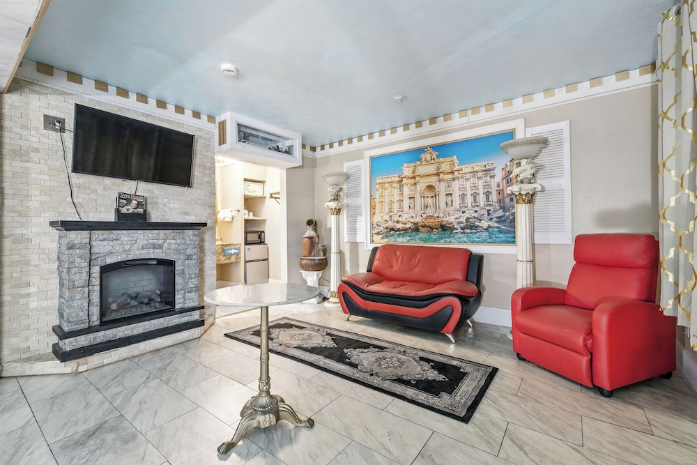 Suite, 1 King Bed, Non Smoking (Roman) - Photo 5