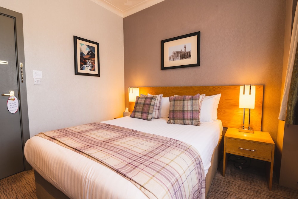 Suite, Ensuite (with Triple option)