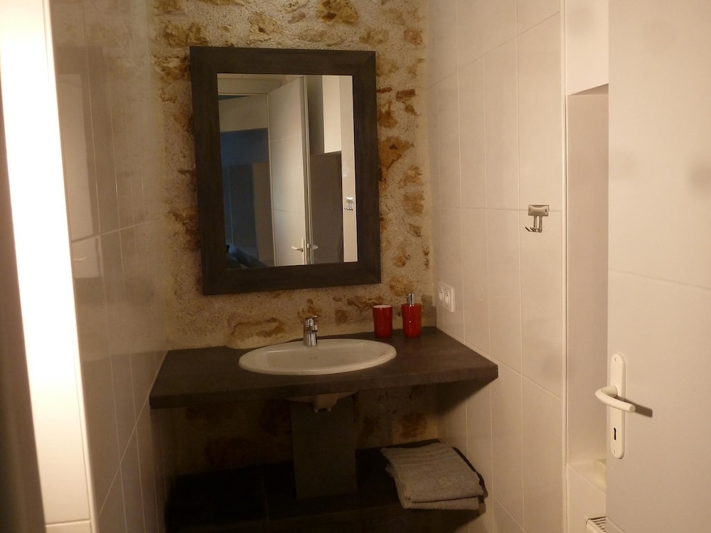 Family Room (Prune) photo 2