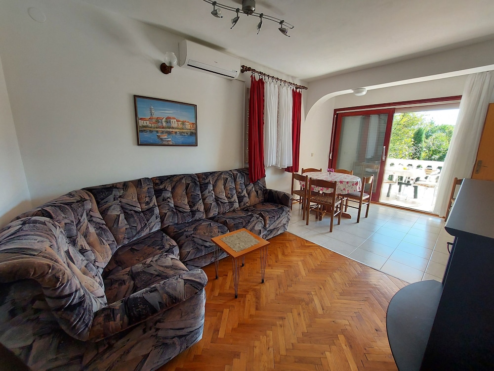 Apartment (A1) photo 1