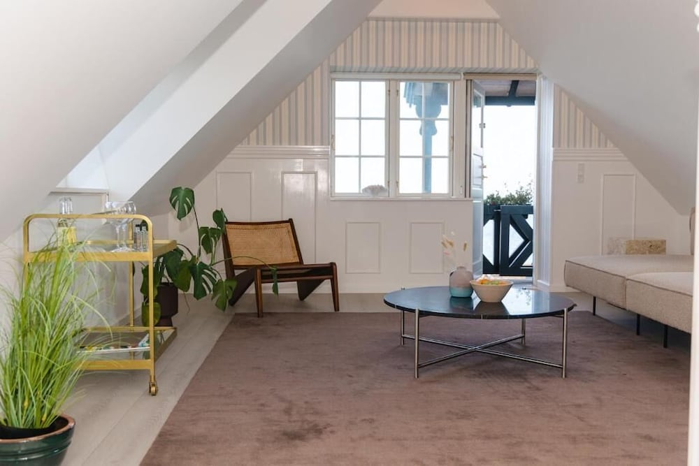 Suite, Ocean View