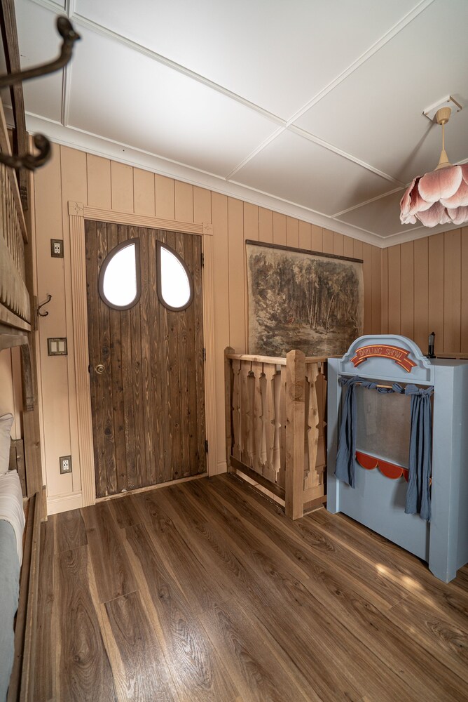Rumpelstiltskin's Cottage photo 2