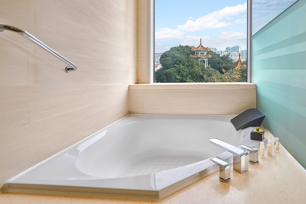 2 Twin Premium City View - Photo 9