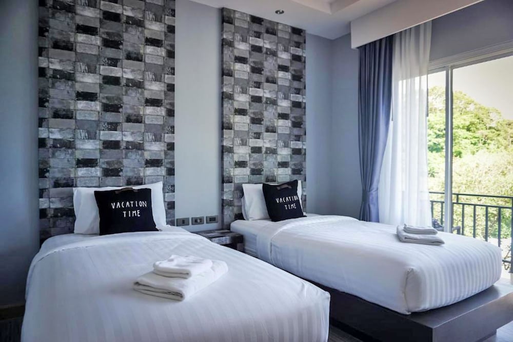 Twin Room Mountain view (stair access only)