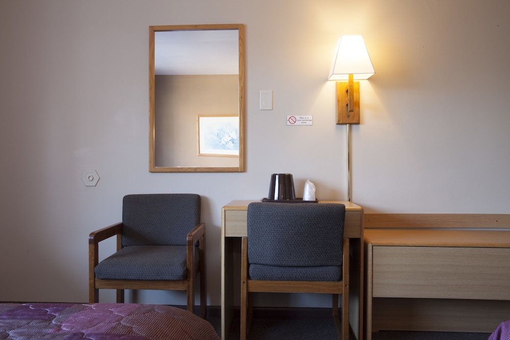 Standard Double Room, 2 Double Beds - Photo 7