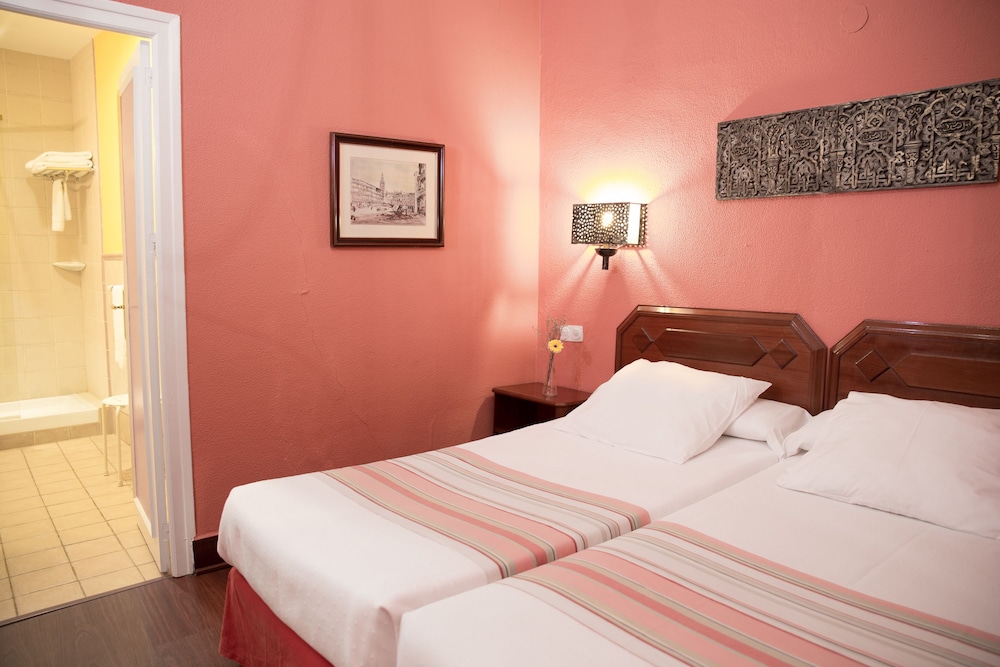 Single Room - Photo 1
