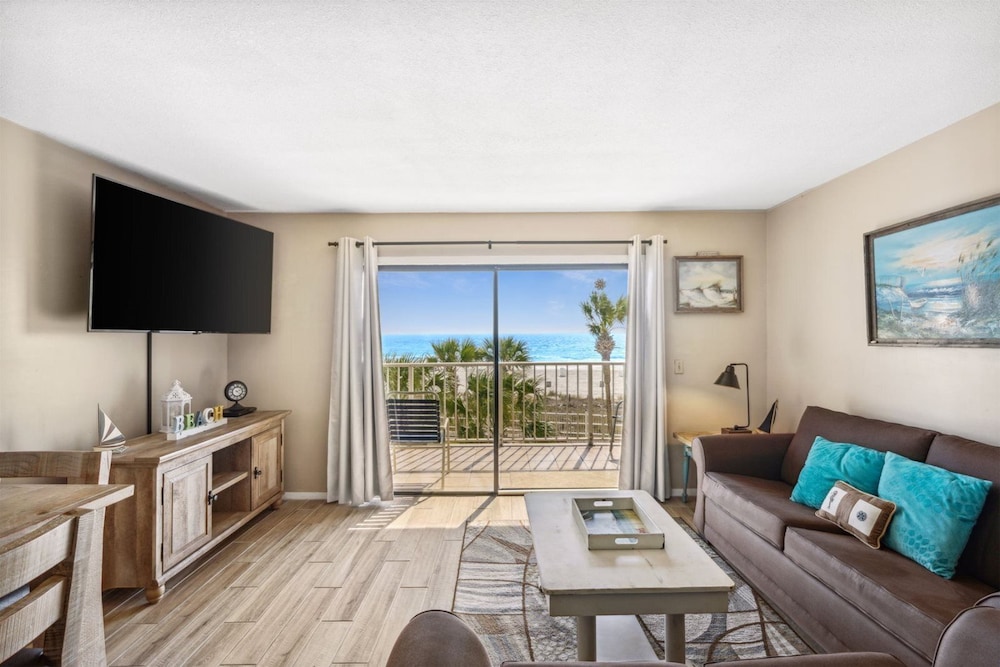 Condo, 1 King Bed with Sofa bed (The Summit 307)