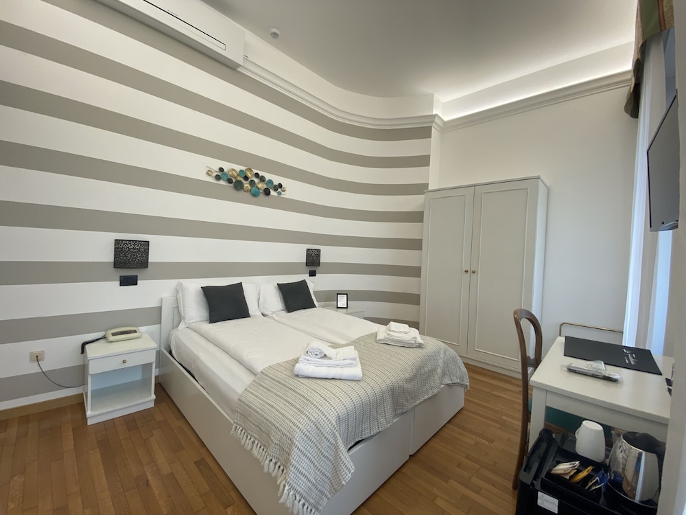 Premium Room, Lake View