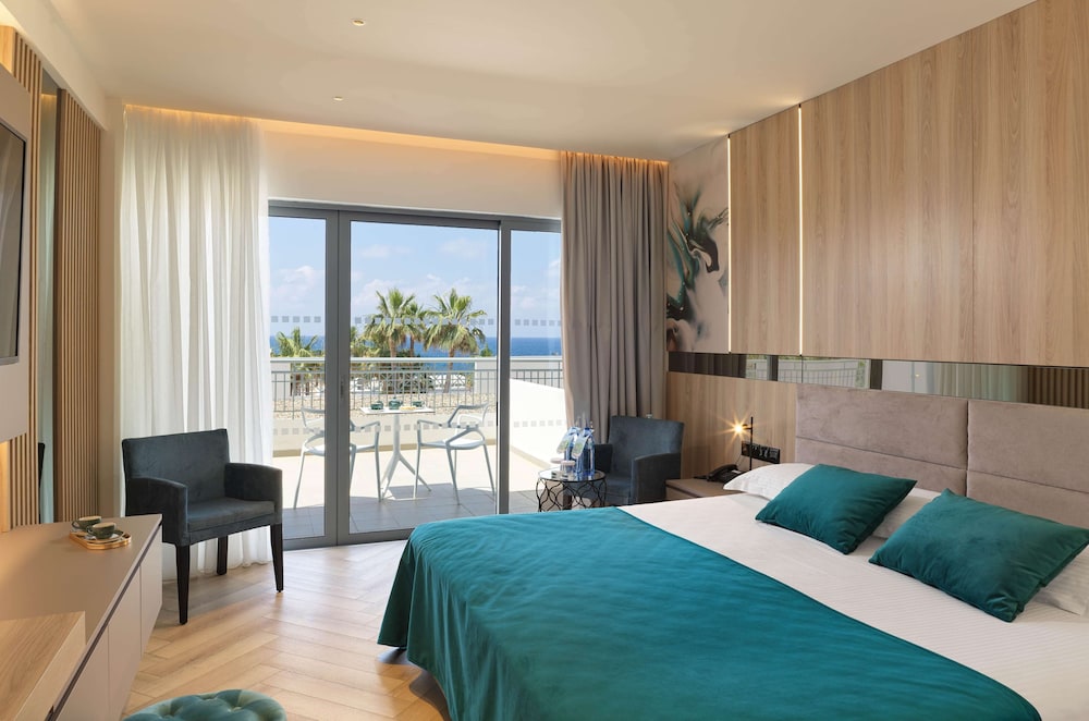 Deluxe Double Room, Sea View - Photo 1