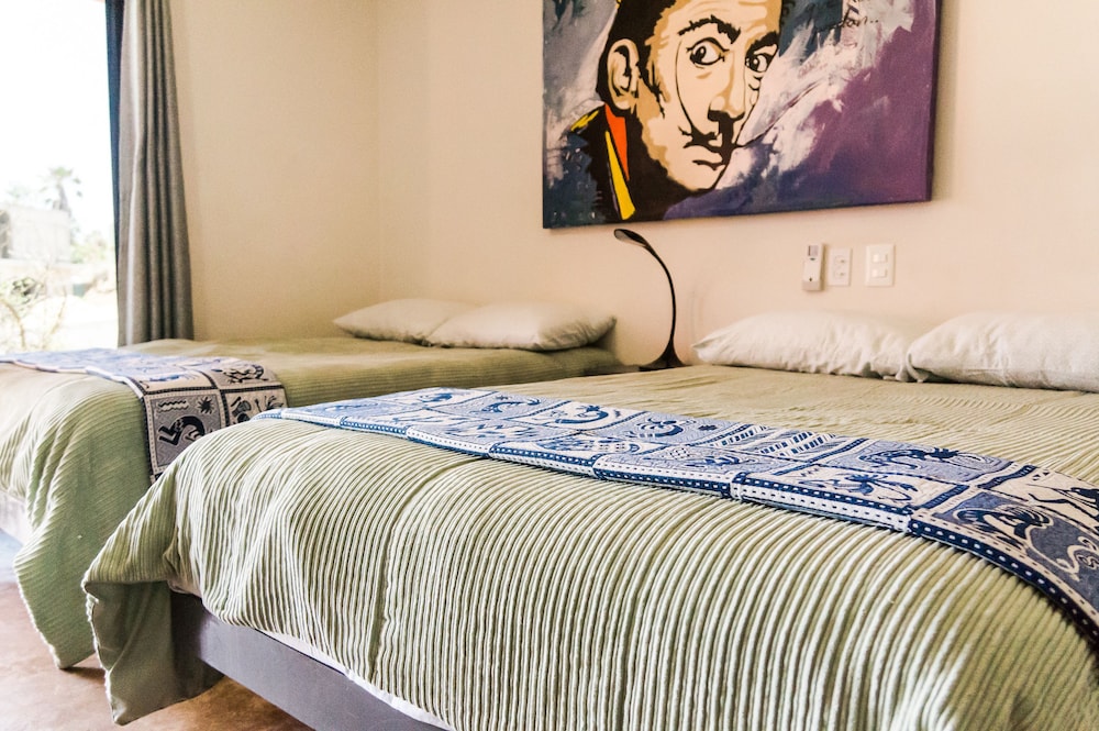 Deluxe Loft, 2 Double Beds, Ocean View, Beachside photo 3