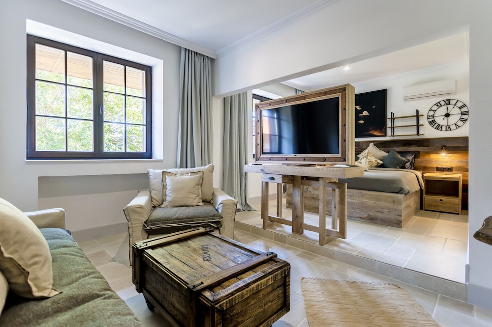 Luxury Room