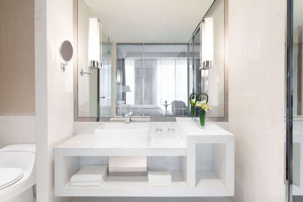 Room, 2 Double Beds, City View photo 3