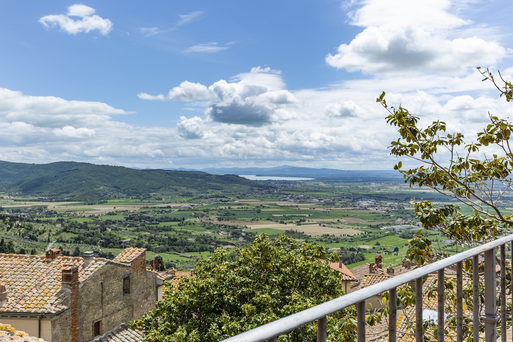 Panoramic Studio Suite, 1 Bedroom, Terrace, Valley View - Photo 9