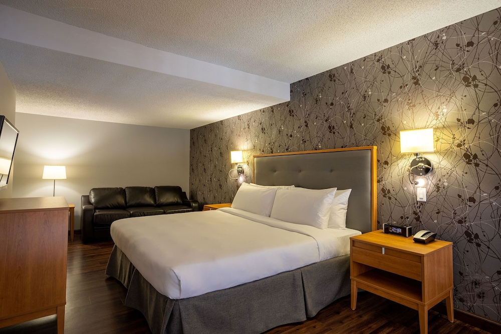 Junior Suite, 1 King Bed with 2 Sofabeds, Exterior View photo 3